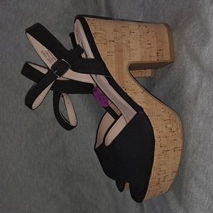 Platform sandals